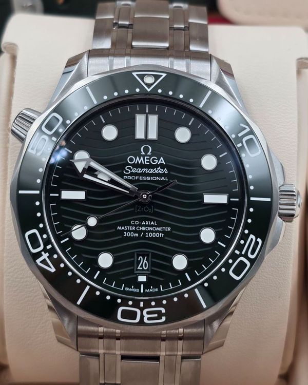 2026 Omega Seamaster Diver 300M "Seaweed" 42MM Green Dial Steel Bracelet (210.30.42.20.10.001)