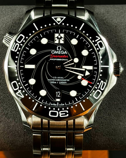 2020 Omega Seamaster Diver 300M "James Bond 007" L.E. 42MM Black Dial Steel Bracelet (210.22.42.20.01.004)