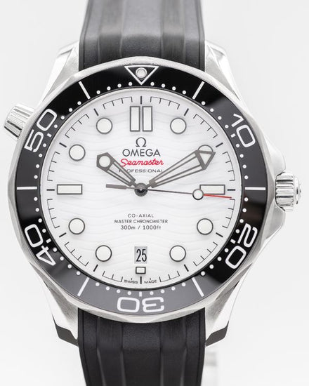 2023 Omega Seamaster Diver 300M 42MM White Dial Rubber Strap (210.32.42.20.04.001)