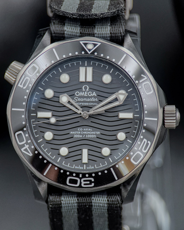 2022 Omega Seamaster Diver 300M 43.5MM Black Dial Textile Strap (210.92.44.20.01.002)