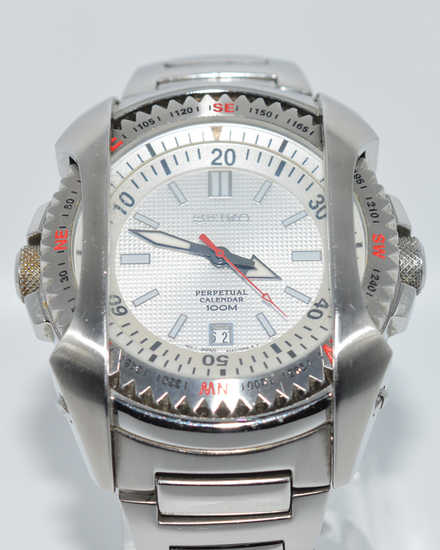 Seiko Perpetual Calendar "Beyblade" 45MM Quartz White Dial Steel Bracelet (SNQ087P1)