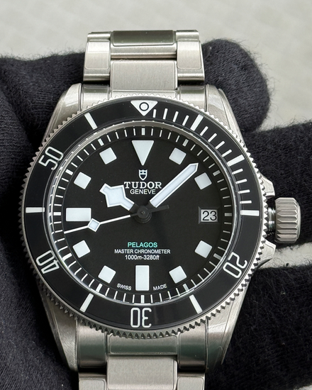 2025 Tudor Pelagos Ultra 43MM Black Dial Titanium Bracelet (2543C1A7NU)