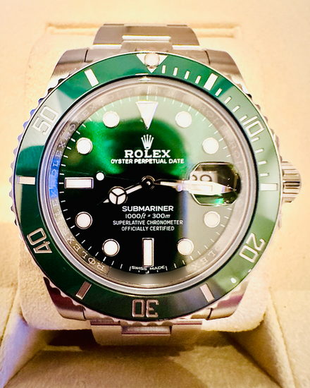 2018 Rolex Submariner Date "Hulk" 40MM Green Dial Oyster Bracelet (116610LV)