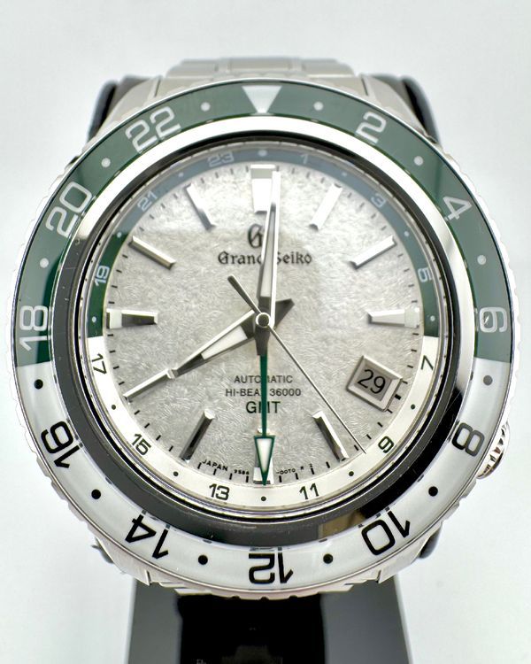 No Reserve - 2025 Grand Seiko Sport "Snow Valley" 44.2MM Silver Dial Steel Bracelet (SBGJ277)
