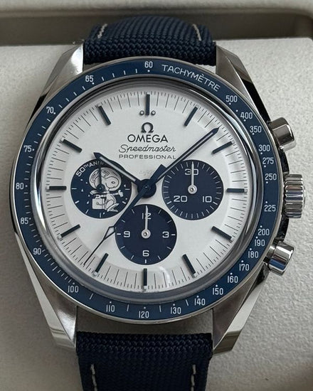 2023 Omega Speedmaster "Silver Snoopy Award" 42MM Silver Dial Textile Strap (310.32.42.50.02.001)