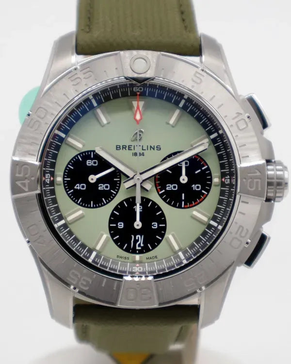 Breitling Avenger (AB0147101L1X1)