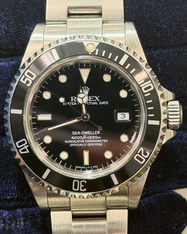 1998 Rolex Sea-Dweller 4000 40MM Black Dial Oyster Bracelet (16600)