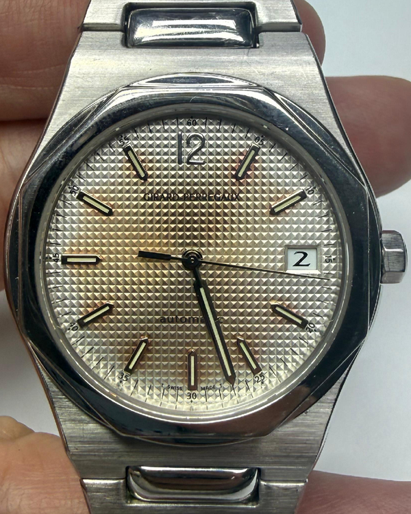 Girard Perregaux Laureato (8010)