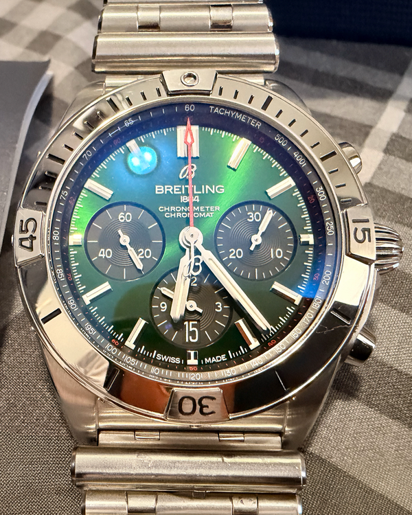No Reserve - 2025 Breitling Chronomat 42MM Green Dial Steel Bracelet (AB01343A1L1A1)