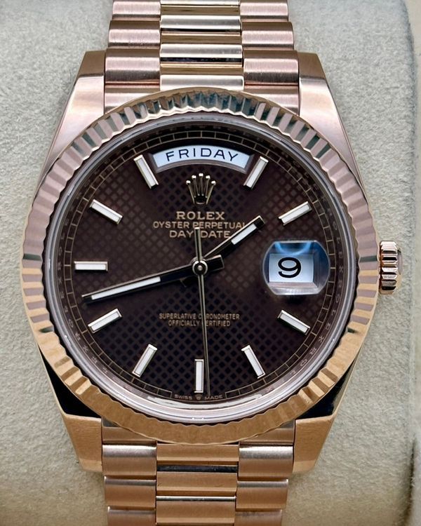 2020 Rolex Day-Date 40MM Chocolate "Diagonal Motif" Dial Rose Gold President Bracelet (228235)