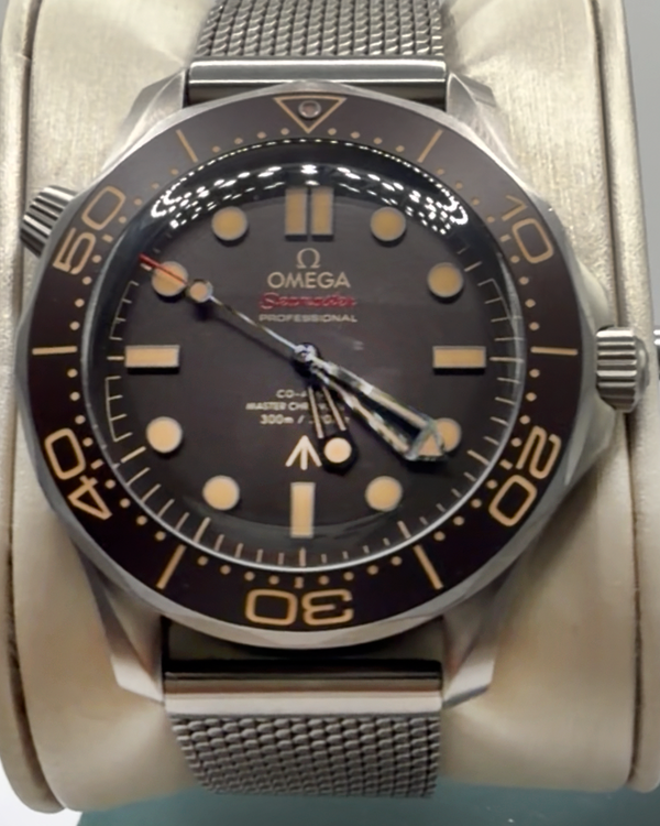 2023 Omega Seamaster Diver 300M "007 James Bond Edition No Time To Die" 42MM Brown Dial Titanium Bracelet (210.90.42.20.01.001)