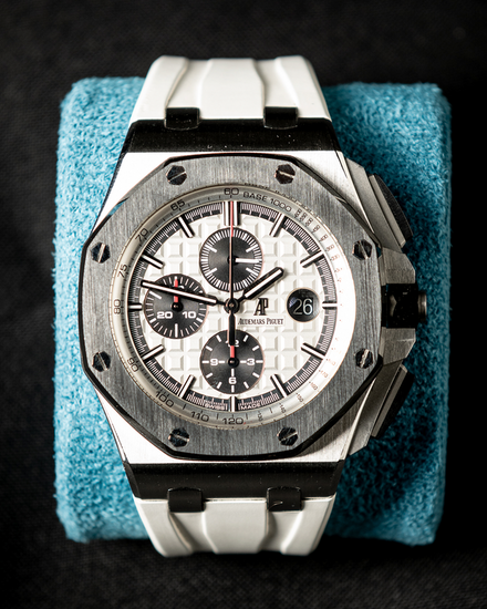 No Reserve - 2015 Audemars Piguet Royal Oak Offshore Chronograph 44MM White Dial Aftermarket Rubber Strap (26400SO.OO.A002CA.01)