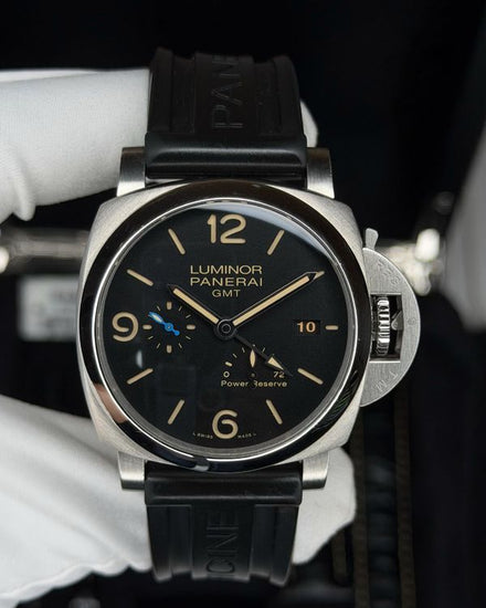 No Reserve - Panerai Luminor GMT 1950 3 Days 44MM Black Dial Rubber Strap (PAM01321)