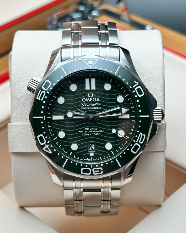 2024 Omega Seamaster Diver 300M "Seaweed" 42MM Green Dial Steel Bracelet (210.30.42.20.10.001)