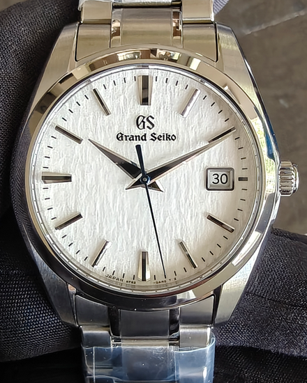 2026 Grand Seiko Heritage 37MM Quartz Silver Dial Titanium Bracelet (SBGX355G)