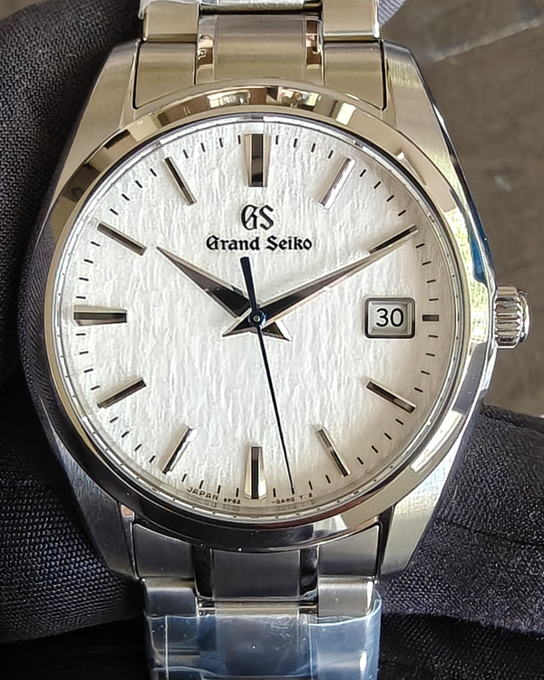 2026 Grand Seiko Heritage 37MM Quartz Silver Dial Titanium Bracelet (SBGX355G)