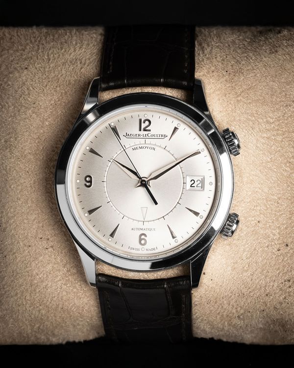 2015 Jaeger-LeCoultre Master Memovox 40MM Silver Dial Leather Strap (Q1418430)