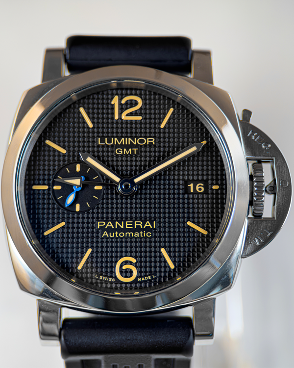 No Reserve - 2018 Panerai Luminor 1950 3 Days GMT 42MM Black Dial Rubber Strap (PAM01535)
