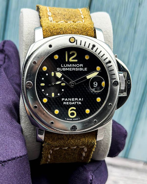 2004 Panerai Luminor Submersible Regatta "Laureus World Sports Awards" L.E. 44MM Black Dial Leather Strap (PAM00199)