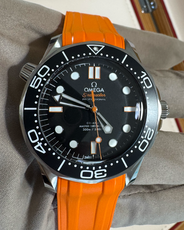 2026 Omega Seamaster Diver 300M 42MM Black Dial Rubber Strap (210.32.42.20.01.006)