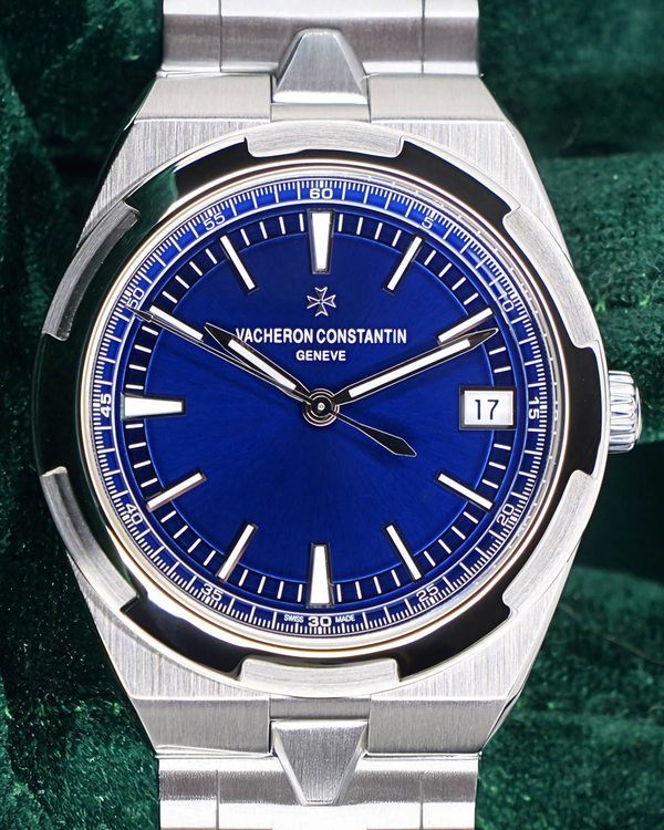 2023 Vacheron Constantin Overseas 41MM Blue Dial Steel Bracelet (4500V/110A-B128)