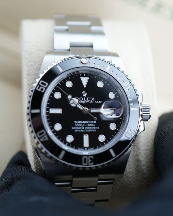 (WORKING) Rolex Submariner (126610LN)