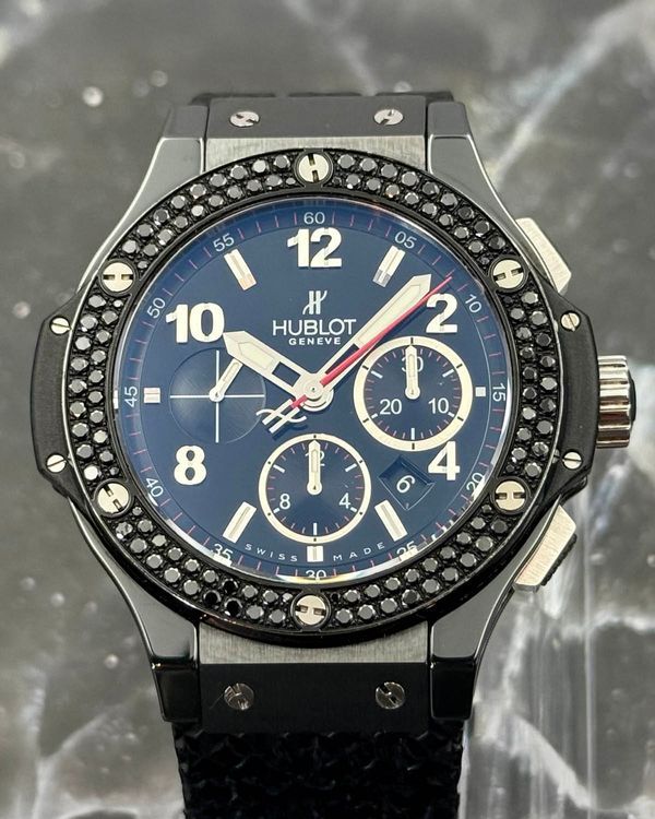 2010 Hublot Big Bang Black Magic 44MM Black Dial Rubber Strap (301.CV.130.RX.110)