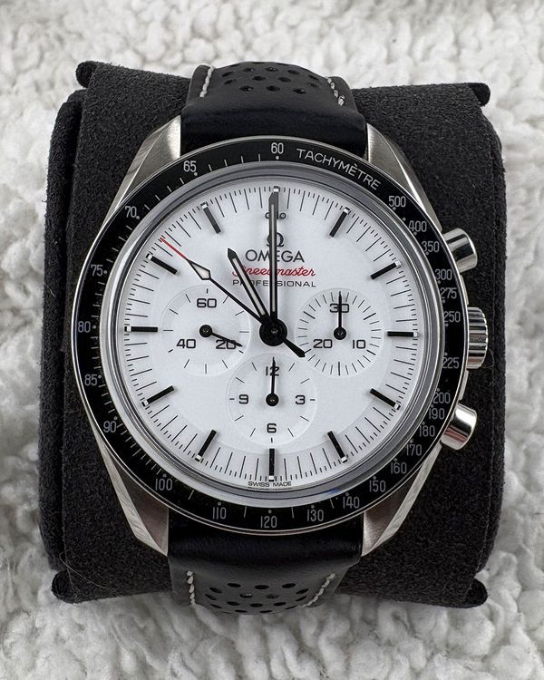 2025 Omega Speedmaster Professional Moonwatch 42MM White Dial Leather Strap (310.32.42.50.04.002)