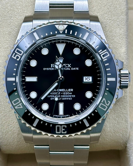 2015 Rolex Sea-Dweller 40MM Black Dial Oyster Bracelet (116600)