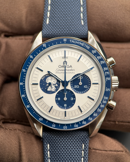 2026 Omega Speedmaster "Silver Snoopy Award" 42MM Silver Dial Textile Strap (310.32.42.50.02.001)