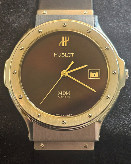 2004 Hublot Classic MDM 36MM Quartz Red Dial Rubber Strap (1523.1)