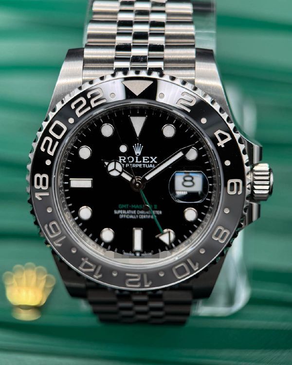Rolex GMT-Master II (126710GRNR)