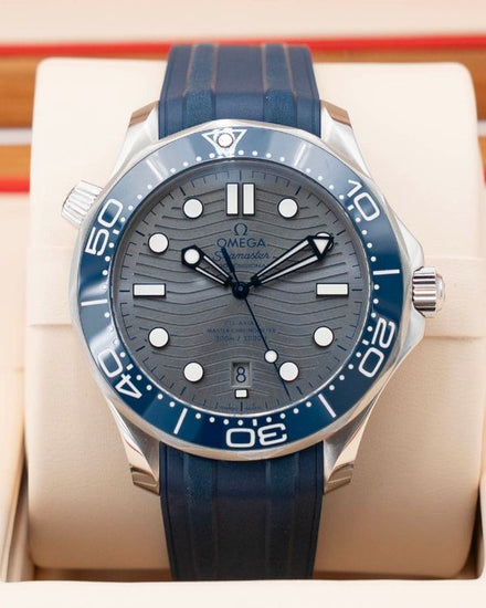 Omega Seamaster Diver 300M 42MM Grey Dial Rubber Strap (210.32.42.20.06.001)