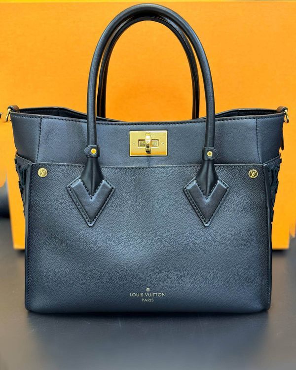 working Louis Vuitton Accessories (On My Side MM M53826)