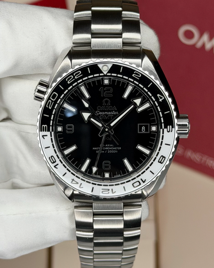 2024 Omega Seamaster Planet Ocean "Oreo" 600M 43.5MM Black Dial Steel Bracelet (215.30.44.22.01.001)