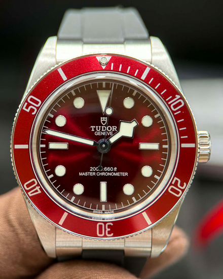 2026 Tudor Black Bay 58 39MM Red Dial Rubber Strap (7939A1A0RU)