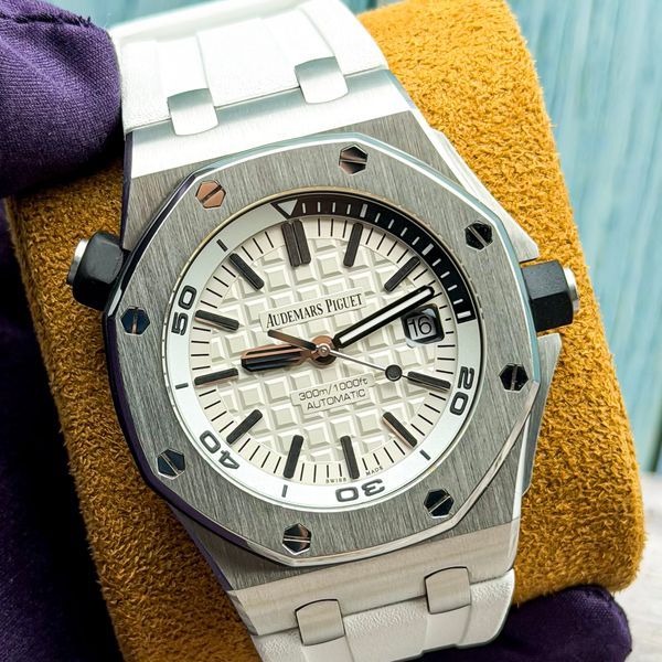 2016 Audemars Piguet Royal Oak Offshore Diver 42MM Silver Dial Rubber Strap (15710ST.OO.A002CA.02)