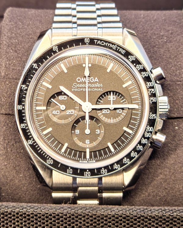 Omega Speedmaster Professional Moonwatch (31.30.42.50.01.002)