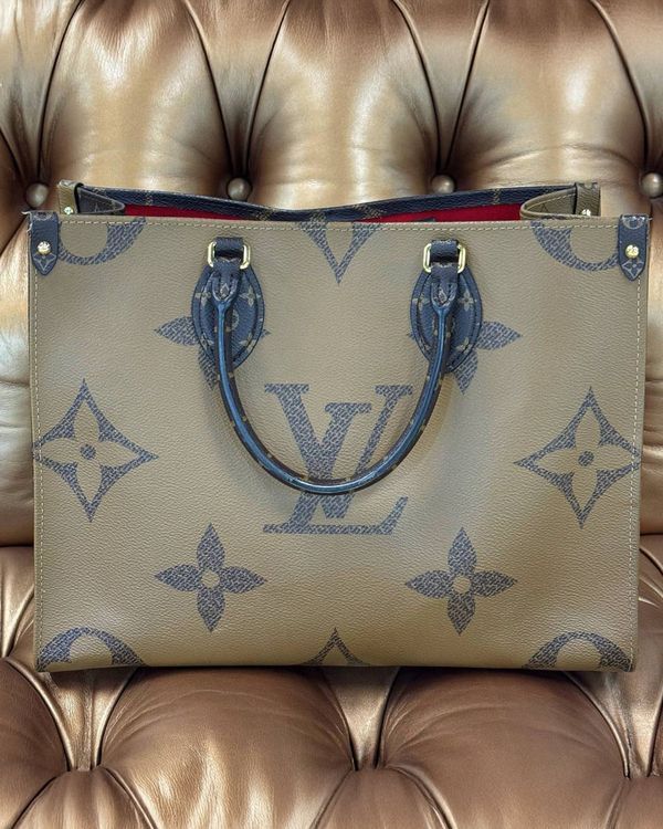 Louis Vuitton Accessories On-The-Go MM Tote 10.6 x 13.8 x 5.5IN Giant Monogram Reverse Coated Canvas Gold-Tone Hardware (M45321)