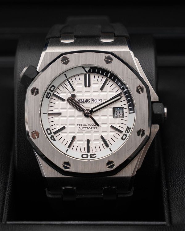 2018 Audemars Piguet Royal Oak Offshore Diver "The Admiral" 42MM White Dial Rubber Strap (15710ST.OO.A010CA.01)