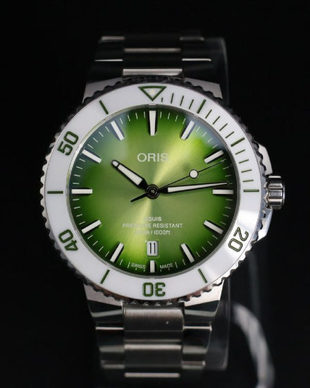 Oris Aquis Date "Taste of Summer" 41.5MM Green Dial Steel Bracelet (01 733 7787 4137-07 8 22 04PEB)
