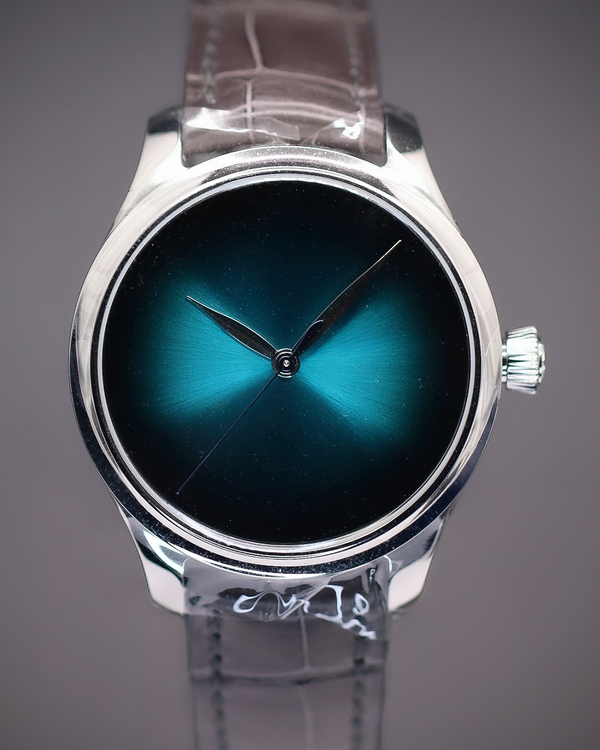 2026 H. Moser & Cie Endeavour Centre Seconds 38MM Blue Dial Leather Strap (1200-1240)
