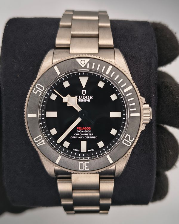 Tudor Pelagos 39MM Black Dial Titanium Bracelet (M25407N-0001)