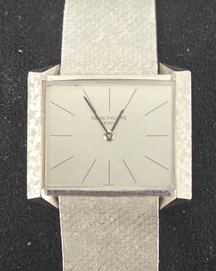 1970 Patek Philippe Vintage 29.5MM Silver Dial White Gold Bracelet (3506)