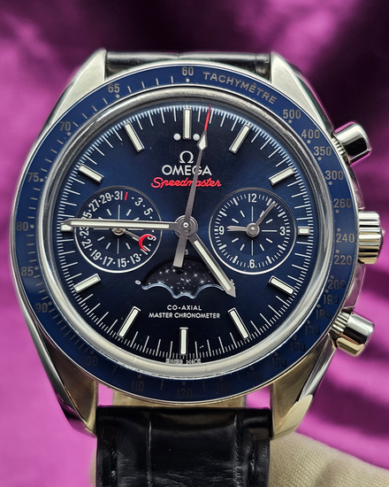 2019 Omega Speedmaster Moonphase 44.25MM Blue Dial Leather Strap (304.33.44.52.03.001)