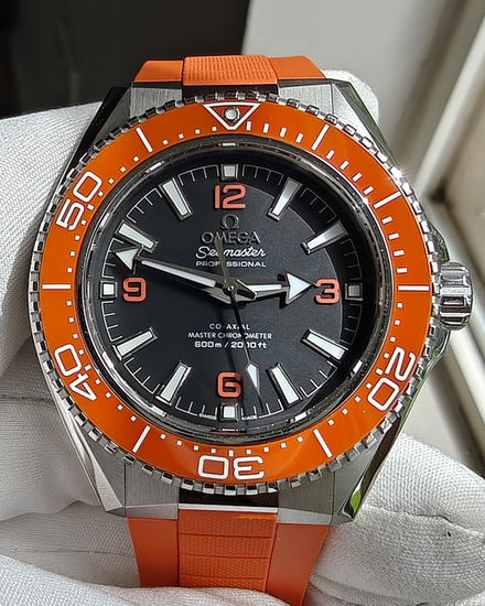 2025 Omega Seamaster Planet Ocean 600M 42MM Black Dial Rubber Strap (217.32.42.21.01.004)