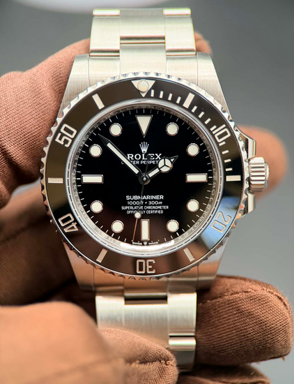 Rolex Submariner No-Date 41MM Black Dial Oyster Bracelet (124060)