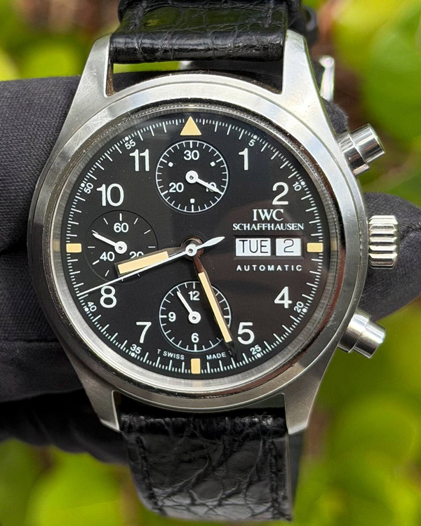 IWC Schaffhausen Pilot 39MM Black Dial Leather Strap (IW370603)