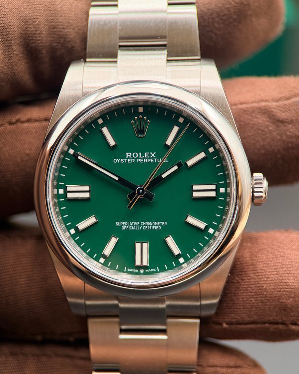 Rolex Oyster Perpetual (124300)