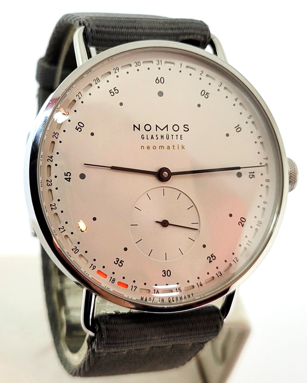 NOMOS Glashutte Metro (1165)